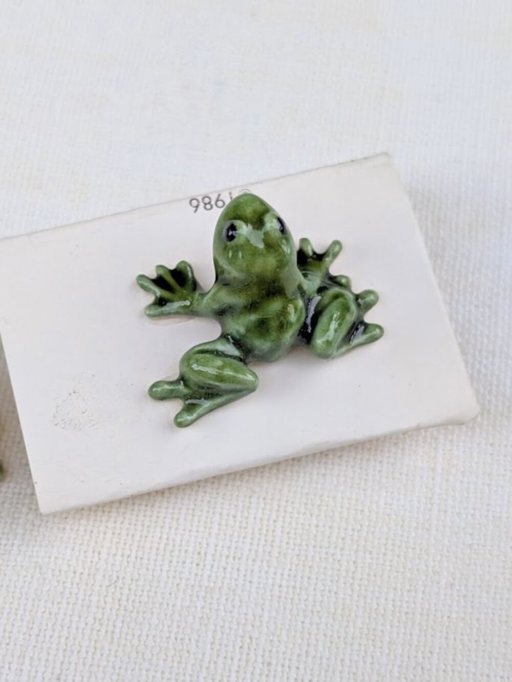 Vintage 1986 Hagen Renaker Miniature Green Frog Figurine
